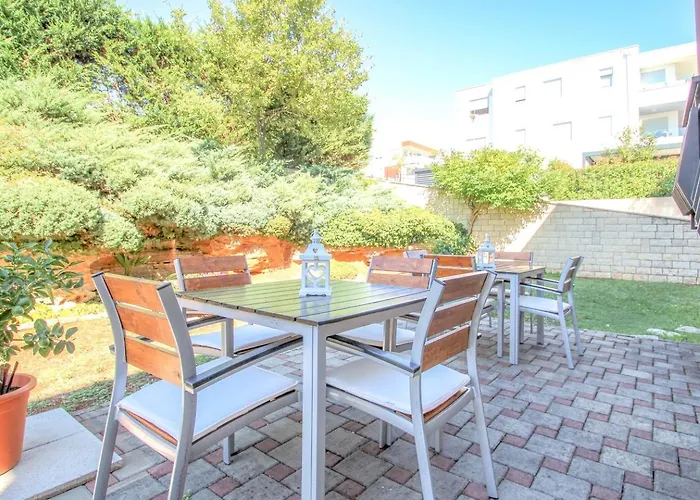 Natasa One 아파트 *